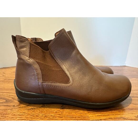 David Tate Space Leather Chelsea Booties - Brown - Size 8W Everyday Style - Picture 2 of 11